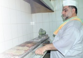 العجيمي: العمل في المطابخ فيه خير وبركة ونفضل بحرنتها
