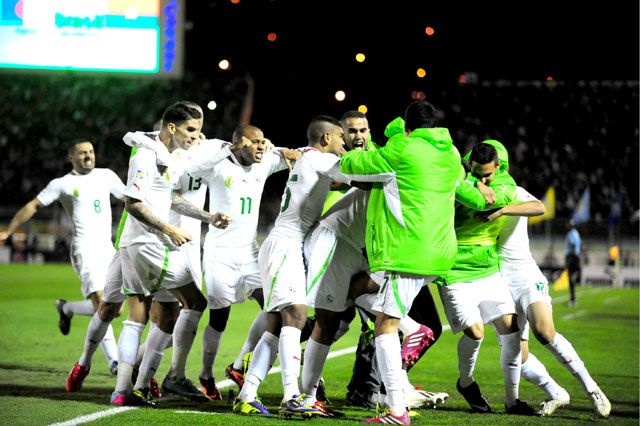 بداية موفقة للجزائر في تصفيات أمم إفريقيا 2015   رياضة - صحيفة الوسط البحرينية - مملكة البحرين