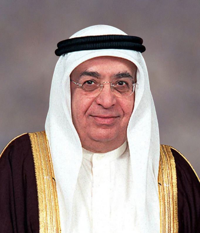 محمد بن مبارك يرعى حفل تخريج الفوج الثالث من طلبة كلية البحرين للمعلمين   الوسط اون لاين - صحيفة الوسط البحرينية - مملكة البحرين
