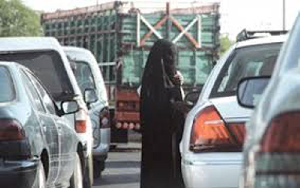 السعودية:ضبط 20 ألف متسول العام الماضي   دولية - صحيفة الوسط البحرينية - مملكة البحرين