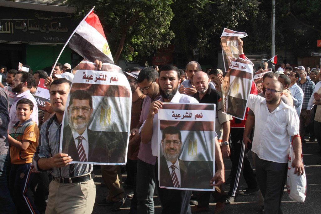 محكمة مصرية تقضي بالسجن المؤبد بحق 25 من أنصار مرسي وبراءة 141 آخرين    دولية - صحيفة الوسط البحرينية - مملكة البحرين