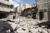المرصد السوري: الحكومة نفذت أكثر من 13 ألف غارة في 6 أشهر مستغلة انشغال العالم بـ