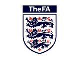 الاتحاد الانجليزي يوجه الاتهام لاستون فيلا عقب اقتحام جماهيره لأرض الملعب