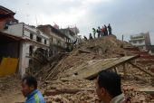 روسيا تعرض مساعدات على نيبال لمواجهة آثار الزلزال