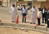 الوكيل المساعد للطرق تتفقد مشروع الطرق في مجمع 912 بالرفاع الغربي