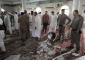 شاهد الصور... تفجير إرهابي بمسجد الامام علي بالقطيف يؤدي لاستشهاد 20 شخص وإصابة العشرات