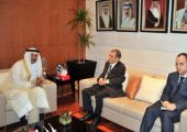 بن هندي يبحث مع السفير الجزائري تعزيز العلاقات الشبابية والرياضية