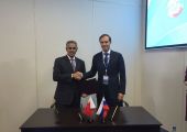 وزير الصناعة والتجارة يوقع إتفاقية تعاون إقتصادي بين البحرين وروسيا