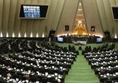 رئيس البرلمان الإيراني يعرب عن 