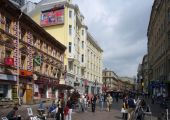 شاهد الصور... «أربات» شارع روسي يتوهج حباً منذ 400 عام