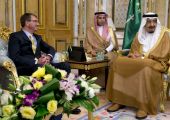 وزير الدفاع الأميركي يصل إلى السعودية