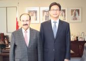 الوزير ميرزا يستعرض مشاريع الطاقة مع السفير الصيني 