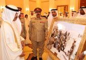 رئيس الوزراء يشيد بدور قوة دفاع البحرين في الحفاظ على أمن الوطن