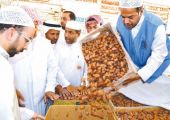 مهرجان الأحساء للنخيل يمنع تعبئة التمور في «كراتين الموز» بداية سبتمبر المقبل