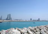 طقس البحرين .. حار ورطب مع بعض السحب أحياناً