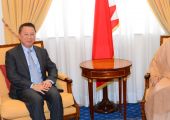 خليفة بن علي والسفير التايلندي يستعرضان العلاقات بين البلدين