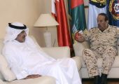 القائد العام يستعرض علاقات التعاون مع المكتب العسكري لجلالة الملك و