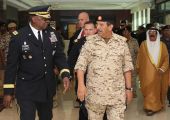 القائد العام لقوة الدفاع يستقبل قائد القيادة المركزية الأميريكة