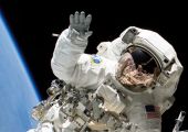 وصول أول رائد فضاء دنماركي إلى محطة الفضاء الدولية