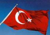 الوزيران المستقيلان من الحكومة التركية المؤقتة يتهمان السلطة بتشجيع 