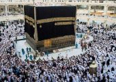تغيير كسوة الكعبة مع بزوغ فجر يوم عرفات