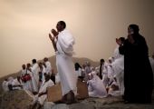 شاهد الصور... استعداد الحجاج للوقوف بعرفة