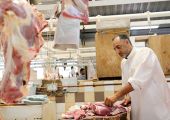 متوسط تعويضات اللحوم يساوي سعر 800 غرام لكل بحريني شهريّاً
