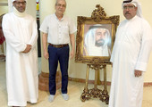 الفنان علي باقر يزور الهيئة العربية للمسرح بالشارقة