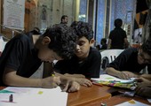 شاهد الصور... أطفال الدراز يرسمون واقعة الطف في مرسم براعم الحسين
