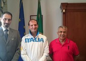 السفير الإيطالي يستقبل الدرازي وخبير المبارزة كارمنيتو بمناسبة افتتاح أكاديمية البحرين الإيطالية للمبارزة