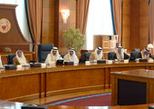 رئيس الوزراء يوجه لتكثيف إجراءات منع وصول الكوليرا للبحرين