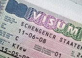 فرنسا توقف العمل بتأشيرة 