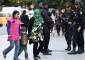 الجيش التونسي يجلي عائلات في المغيلة النائية لحمايتهم من الإرهابيين