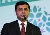 نجاة زعيم حزب الشعوب التركي المؤيد للأكراد بعد إصابة سيارته بطلق ناري