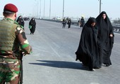 شاهد الصور... زوار عراقيون متجهون من بغداد إلى كربلاء لزيارة الأربعين