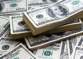 ارتفاع طفيف للدولار والأنظار على اجتماع المركزي الأوروبي
