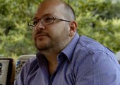 والدة مراسل واشنطن بوست وزوجته تزورانه في سجنه بطهران بمناسبة الميلاد