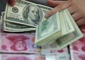 الدولار ينخفض إلى أدنى مستوى في شهرين أمام الين الياباني