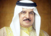 عاهل البلاد يطمئن على صحة الشيخ حمد بن خليفة آل ثاني