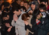 شاهد الصور... يابانيون يصلون في ضريح كاندا بطوكيو من أجل رفاه أسرهم في السنة الجديدة 2016
