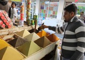 شاهد الصور... بيع البهارات في سوق المنامة