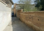 شاهد الصور ...أهالي مجمع 524 بقرية باربار يشكون تعطل الإجراءات لإيجاد طريق نافذ لهم 