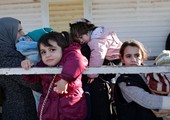 منظمة: مخيمات النازحين قرب تركيا بلغت قدرتها الاستيعاب