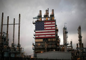 عقود النفط الأميركي تغلق مرتفعة 3.23 دولار 