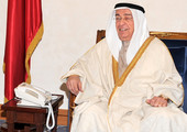 محمد بن مبارك يستقبل رئيس وأعضاء لجنة تحكيم جائزة عيسى لخدمة الإنسانية