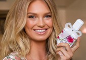 عارضة الازياءRomee Strijd  تقدم عطر 