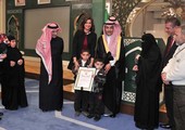 السعودية تسلم وسام الملك عبدالعزيز ومليون ريال لأسرة مصري انقذ المرضى في حريق مستشفى جازان