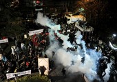 بالصور... الشرطة التركية تفرّق المحتجّين أمام مقر صحيفة 