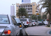 بالصور.. أزمة مواقف السيارات في العاصمة المنامة  