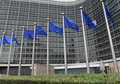 المفوضية الأوروبية تحذر إيطاليا بشأن الموازنة وتحثها على إتخاذ إجراءات